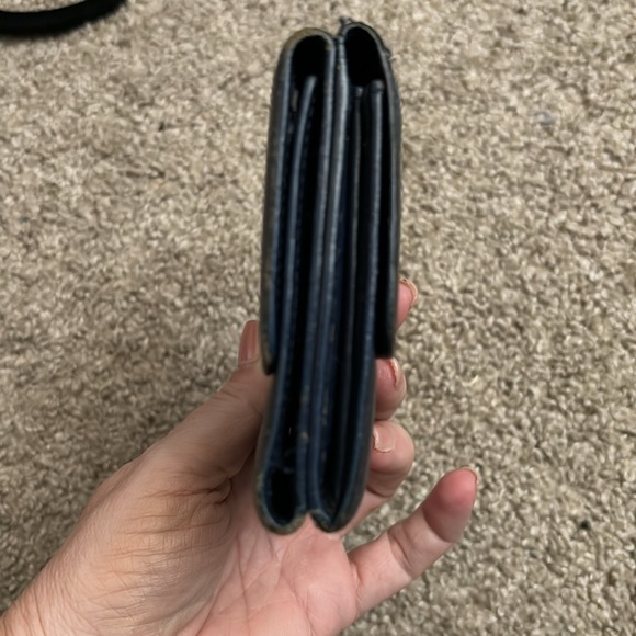 Vintage Chanel EUC wallet in a gorgeous blue. This is stunning in person. - Picture 4 of 7